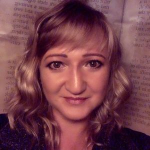 Meet your Posher, Elena